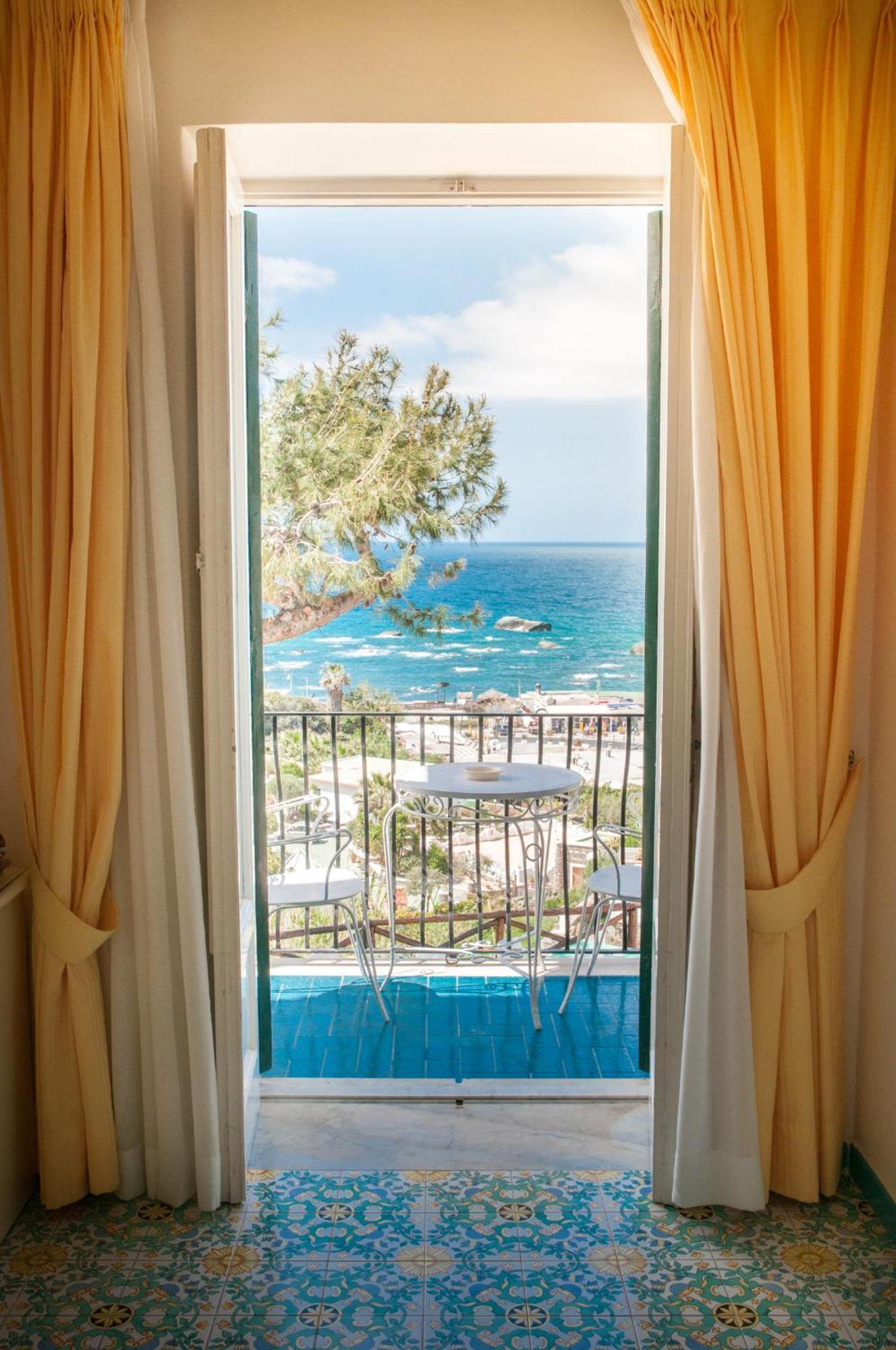 Hotel Villa Bianca Forio  Exterior photo