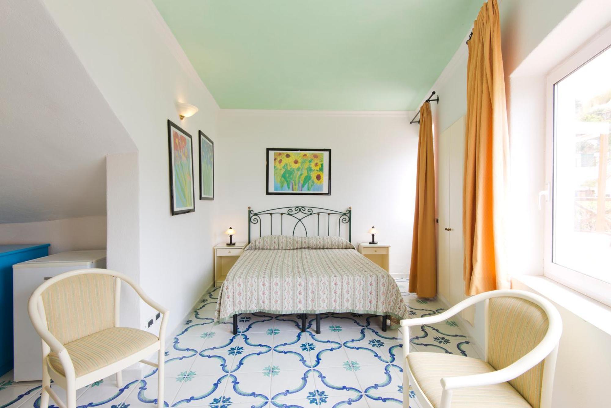 Hotel Villa Bianca Forio  Exterior photo