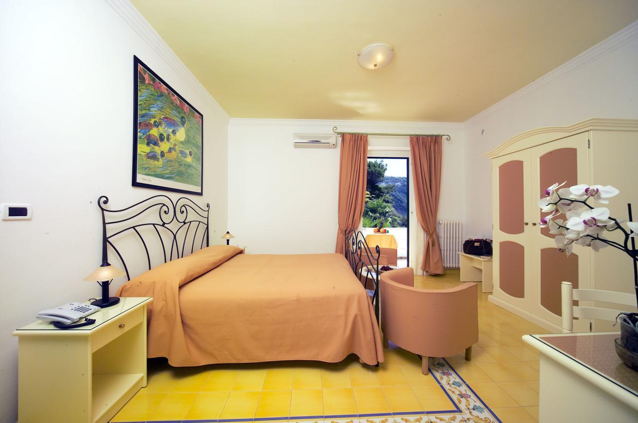 Hotel Villa Bianca Forio  Exterior photo